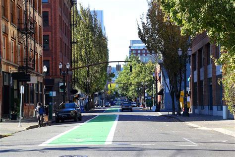 Portland Bike Commuting Guide: Biking in Portland 101