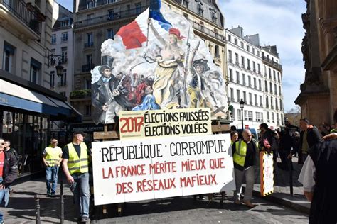 Gilets Jaunes Apr S La Manifestation De Lacte Reportage Photo