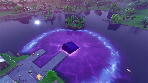 NEW FORTNITE CUBE IN LOOT LAKE FINAL EVENT YouTube