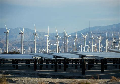 Las energías renovables marcan un nuevo récord histórico gracias al sol