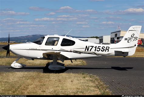 N Sr Private Cirrus Sr Gts Photo By Daniel Schwinn Id