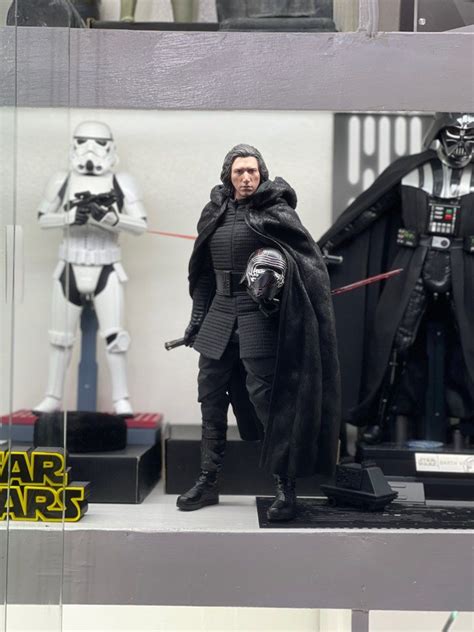 Hot Toys Kylo Ren Tros The Rise Of Skywalker Hobbies Toys Toys Games On Carousell
