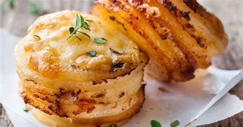 Cheesy Mini Potato Gratin Stacks (Muffin Tin) #Muffin #PartyFood