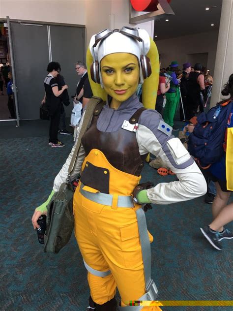 Hera Cosplay at SDCC2017 [twi'lek] : r/lekkulovers