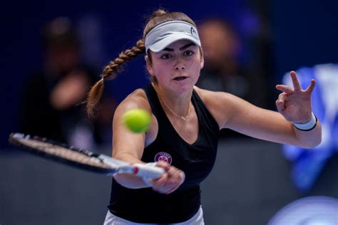 Canadian teen Marina Stakusic breaks out on big stage at Billie Jean ...