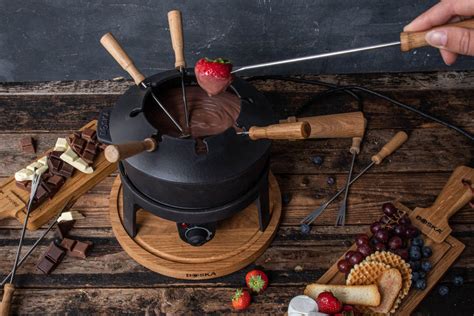 Red Wine Chocolate Fondue (electric fondue set) | Recipe | BOSKA ...