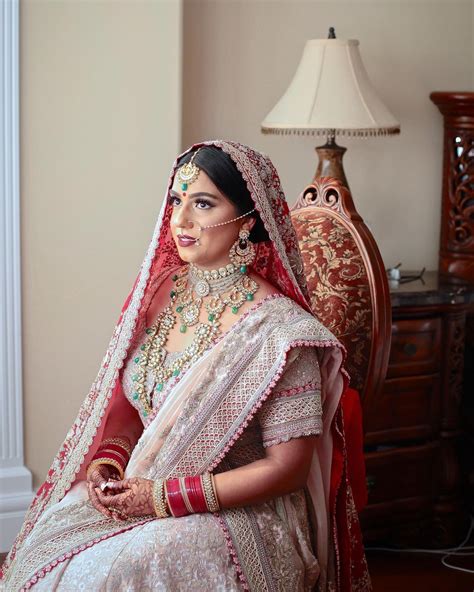 Stunning Brides Who Wore Pink Lehenga With Emerald Jewelry