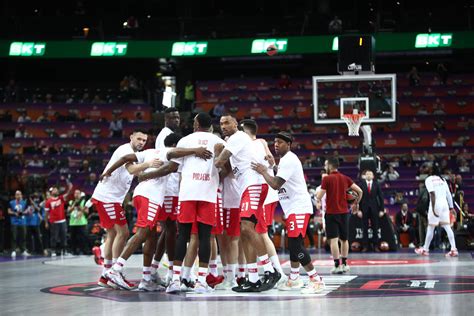 OLYMPIACOS BC on Twitter: "SQUAD. 💪 #OlympiacosBC #WeAreOlympiacos # ...