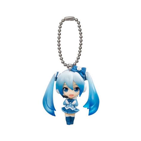 Vocaloid Hatsune Miku Winter Edition Mini Figure Swing Mascot