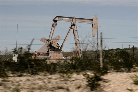 Le pétrole reprend sa hausse le WTI au dessus de 80 dollars La Presse