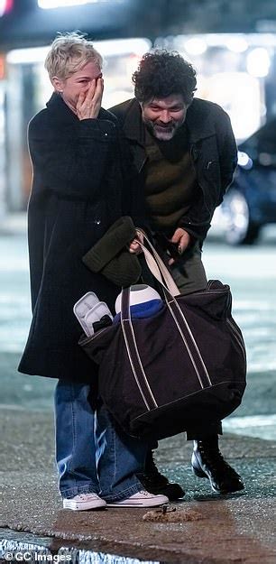 Michelle Williams Spotted Filming Her New Fx Limited Series Dying For Sex In Nyc Daily Mail Online