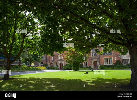 A View Of The Historic Kings Manor In York England Stock Photo Alamy