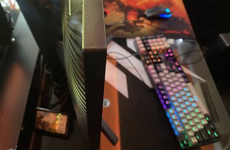 Samsung 25" Odyssey G40B Gaming Monitor Review (MS)
