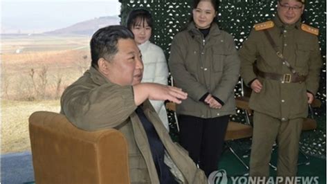 正恩氏の娘が初めて公の場に登場 夫妻そっくり│北朝鮮│wowkorea ワウコリア