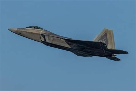 美國空軍再傳噩耗，f35又墜機，四大隱患何時消？ 每日頭條