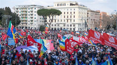 Manifestazione Per La Pace A Roma Landini L Onu Fermi La Guerra