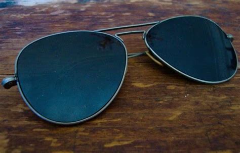 RIVETED: VINTAGE 1940'S AVIATOR SUNGLASSES