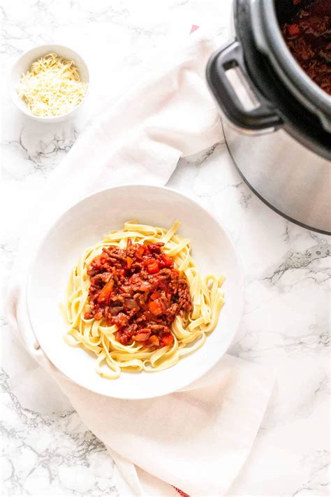 How To Make Instant Pot Bolognese - Fast Food Bistro