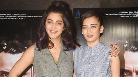 Shruti Haasan And Sister Akshara Take Viral Tiktok Challenge Watch Video India Today