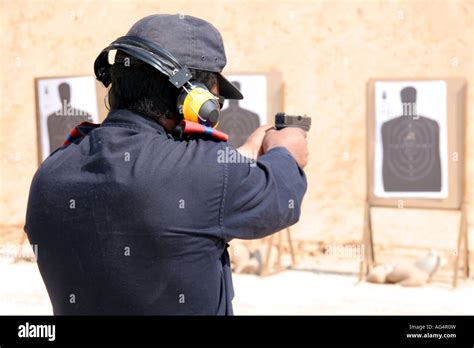 Iraqi Police Officer On Firing Range Stock Photo Alamy