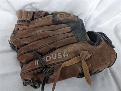 Demarini Medusa Fastpitch Softball Glove Size 1175 In Brown Used Lh