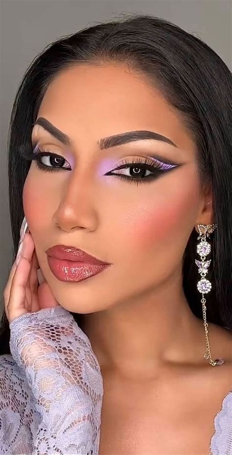 20 Cool Makeup Looks And Ideas For 2021 Metallic Gold Makeup Looks