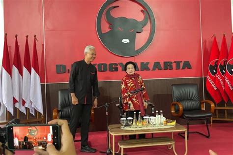 Megawati Tepis Opini PDIP Panik Ganjar Pranowo Tak Didukung Golkar Dan PAN