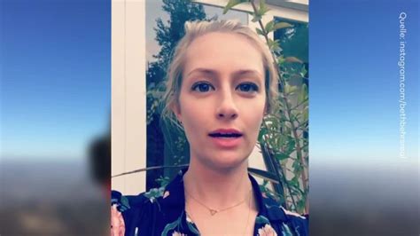 Two Broke Girls Star Beth Behrs Mutiges Gest Ndnis Prosieben