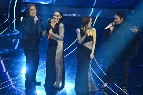 Paola E Chiara Rubano Il Vestito A Chiara Ferragni Per Sanremo