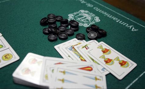 Cuántas cartas se reparten en la baraja española 2 jugadores