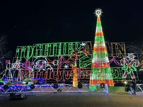 Bentleyville :: Duluth’s Greatest Holiday Light Attraction!