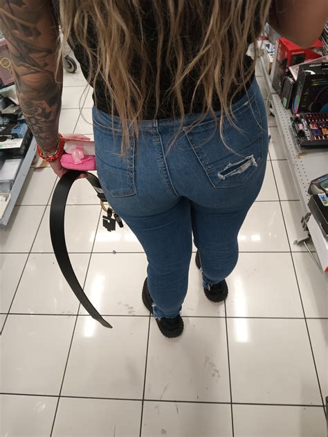 Fat Ass Booty In Skin Tight Jeans Latina Tight Jeans Forum