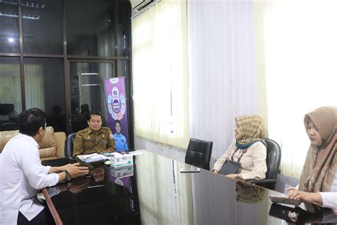 Kepala Dinas Kesehatan Provinsi Sulawesi Barat Terima Kunjungan Tim