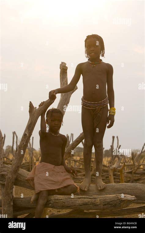 Ni As Tribus Africanas Fotograf As E Im Genes De Alta Resoluci N Alamy