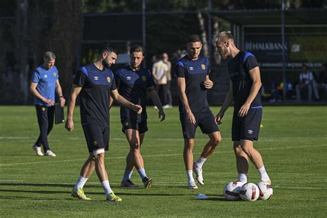 Süper Lig ekibinden beklenmedik karar Teknik direktör ile yollar