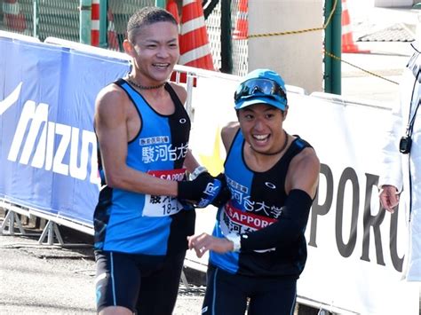 陸上・駅伝 駿河台大が初の箱根駅伝でつないだ襷、徳本一善監督が目指す「唯一無二のチーム」 4years 学生スポーツ