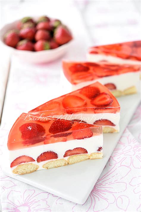 Quarkkuchen Mit Erdbeeren Und G Tterspeise Rezept