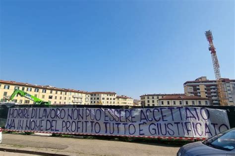 Crollo Firenze Lo Striscione Della Curva Fiesole Davanti Al Cantiere