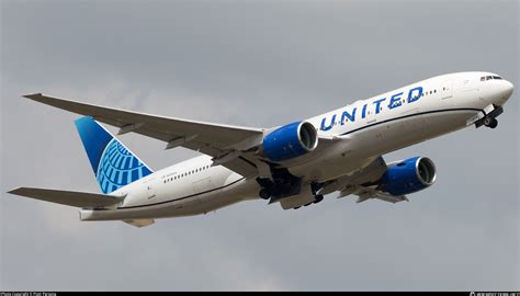 N Ua United Airlines Boeing Er Photo By Piotr Persona Id