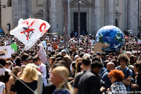 Fridays For Future Protesta Ambientalista A Roma Dinamopress