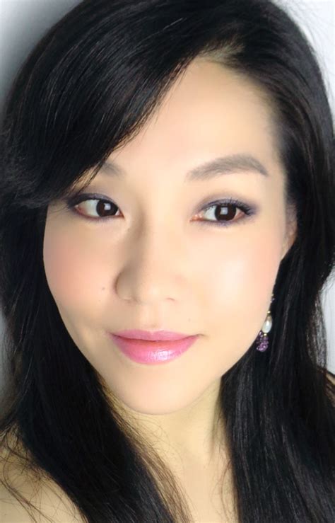 Review Swatch L Oreal Magic Nude Liquid Powder Bare Skin Perfecting Makeup SPF 18 Light Ivory