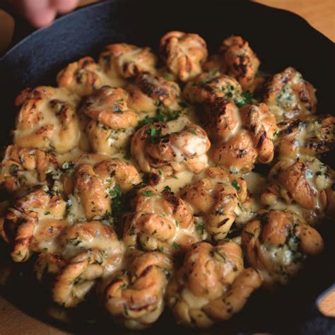 Cheesy Spicy Garlic Knots Dibble Foods