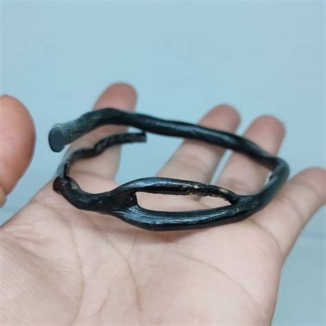 Jual GELANG AKAR BAHAR HITAM COMBONG LANGKA KANTORAN MINIMALIS di Lapak ...