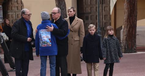 Hammer Preis Prinzessin Gabriella Von Monaco In Luxus Outfit