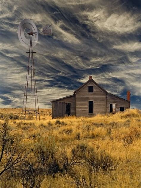 Old Buildings Abandoned Buildings Abandoned Places Abandoned Farm Houses Old Farm Houses