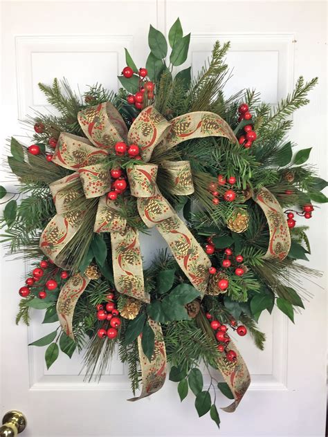 Traditional Christmas Wreath Christmas Wreath Pinecones Christmas