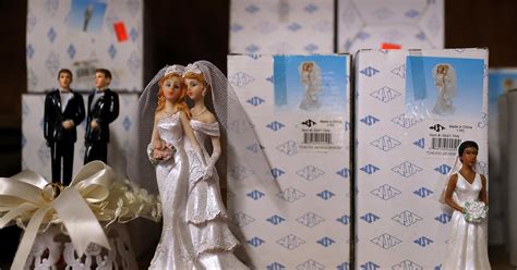 California Judge Baker Can Refuse Same Sex Wedding Cakes CBS Sacramento