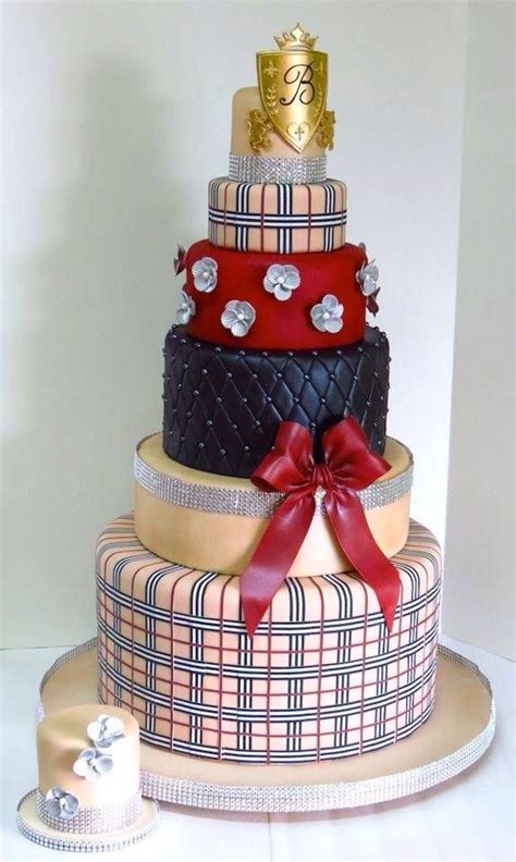 Burberry Plaid Beautiful Cakes Themed Cakes Cupcake Cakes