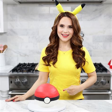 Rosanna Pansino Nerdy Nummies Pokeball Cake Turntable Cake Pokemon