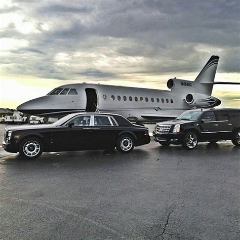 Wealthy Lifestyle Wallpaper